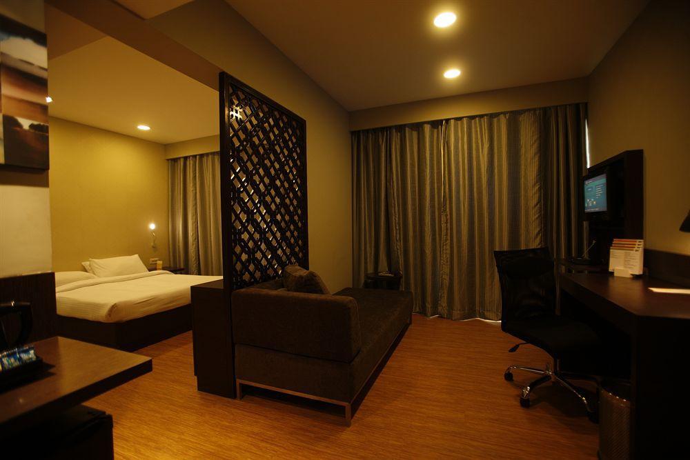 Keys Select By Lemon Tree Hotels, Whitefield, Bengaluru Extérieur photo